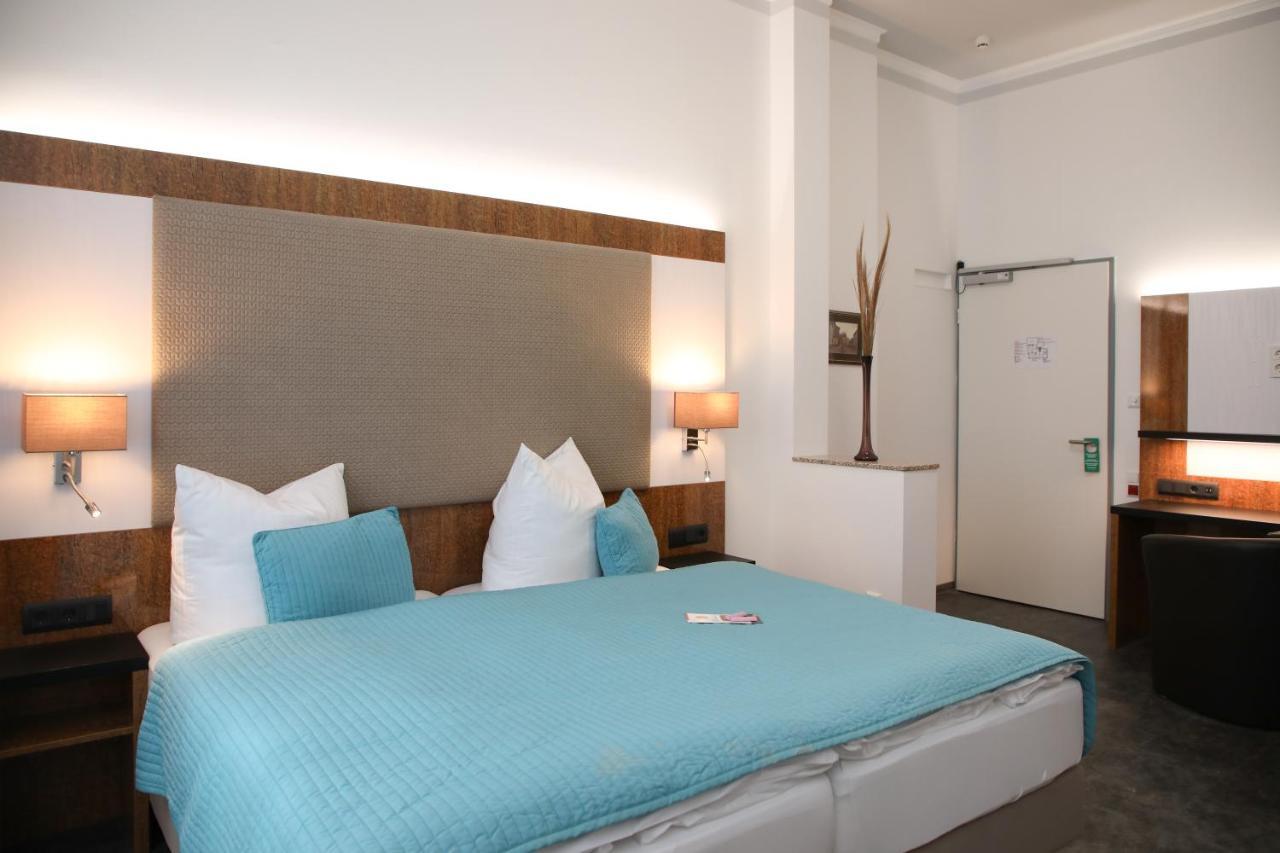 Hotel Zur Kulturweberei Финстервалде Екстериор снимка