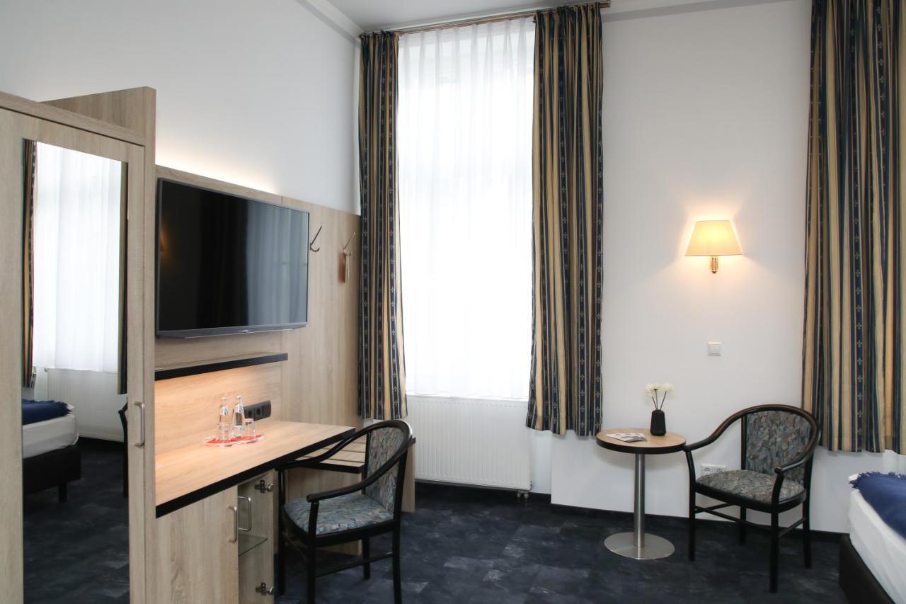 Hotel Zur Kulturweberei Финстервалде Екстериор снимка