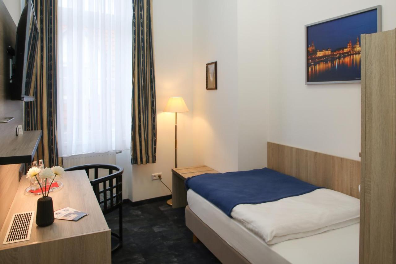 Hotel Zur Kulturweberei Финстервалде Екстериор снимка