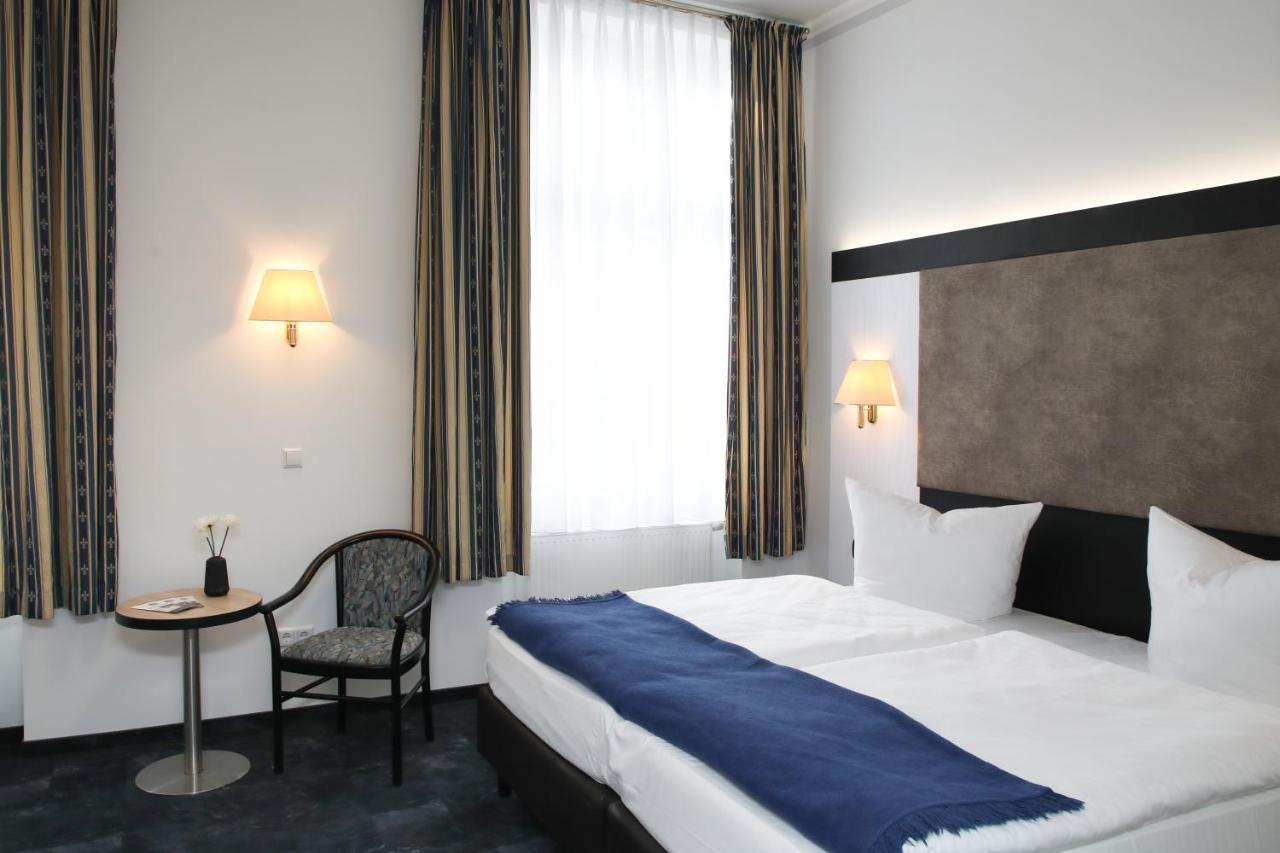 Hotel Zur Kulturweberei Финстервалде Екстериор снимка