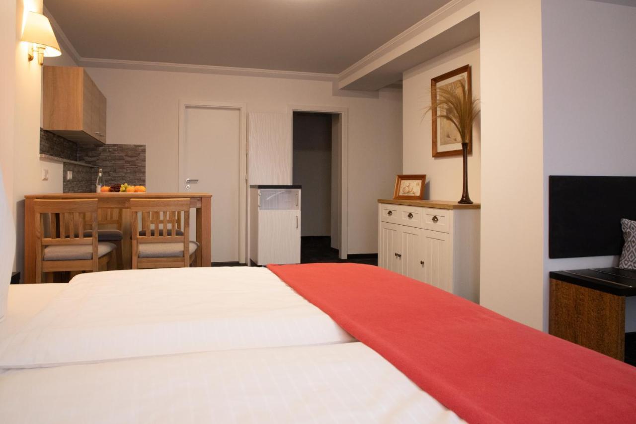 Hotel Zur Kulturweberei Финстервалде Екстериор снимка