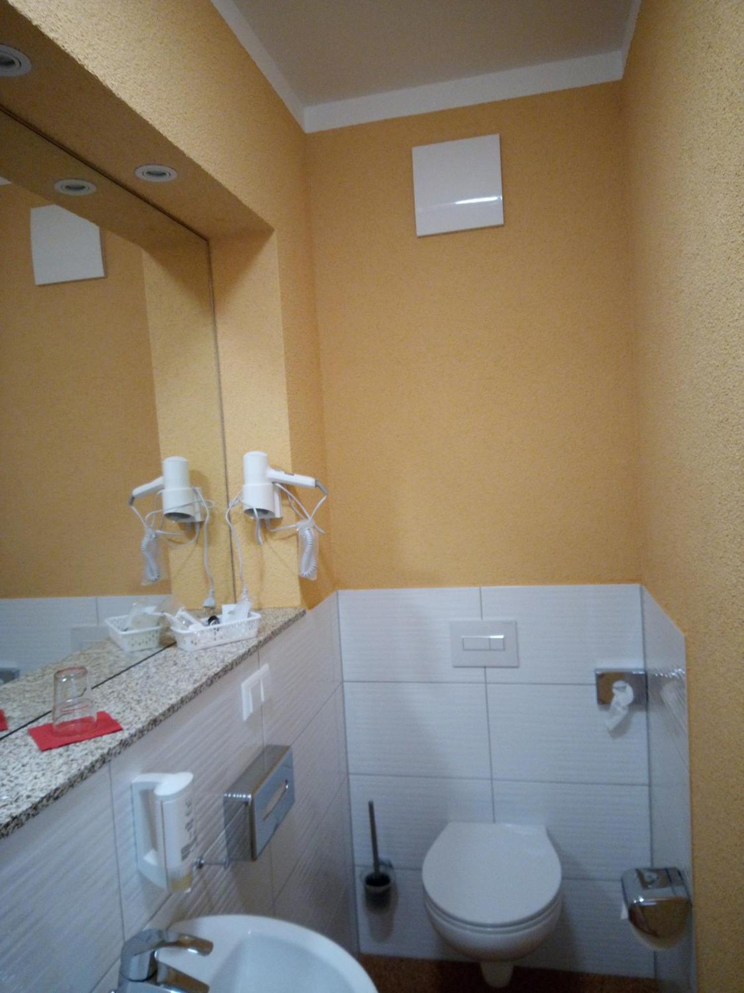 Hotel Zur Kulturweberei Финстервалде Стая снимка